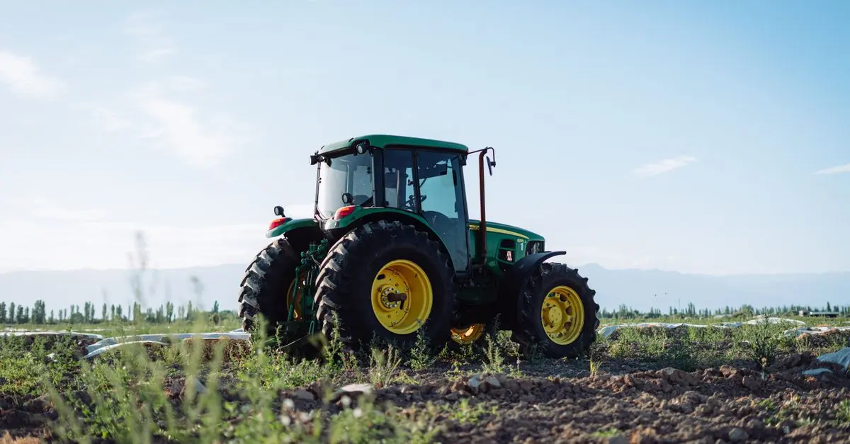 Comment Diagnostiquer les Pannes Courantes sur un Tracteur