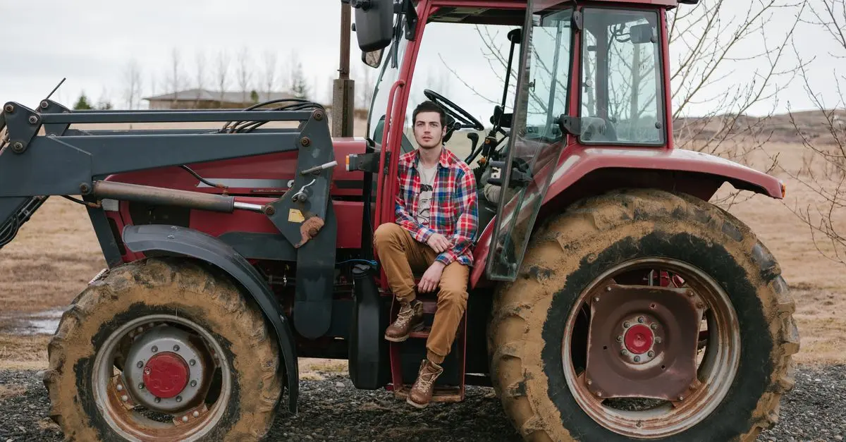 Comment Identifier les Pièces Détachées Adaptées pour Tracteur