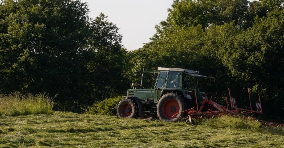 Comprendre et Entretenir les Attachments de Tracteur