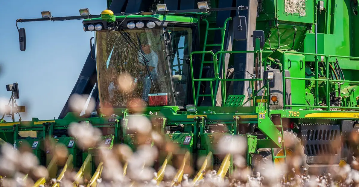 Les 10 Accessoires Indispensables pour Optimiser Votre Tracteur
