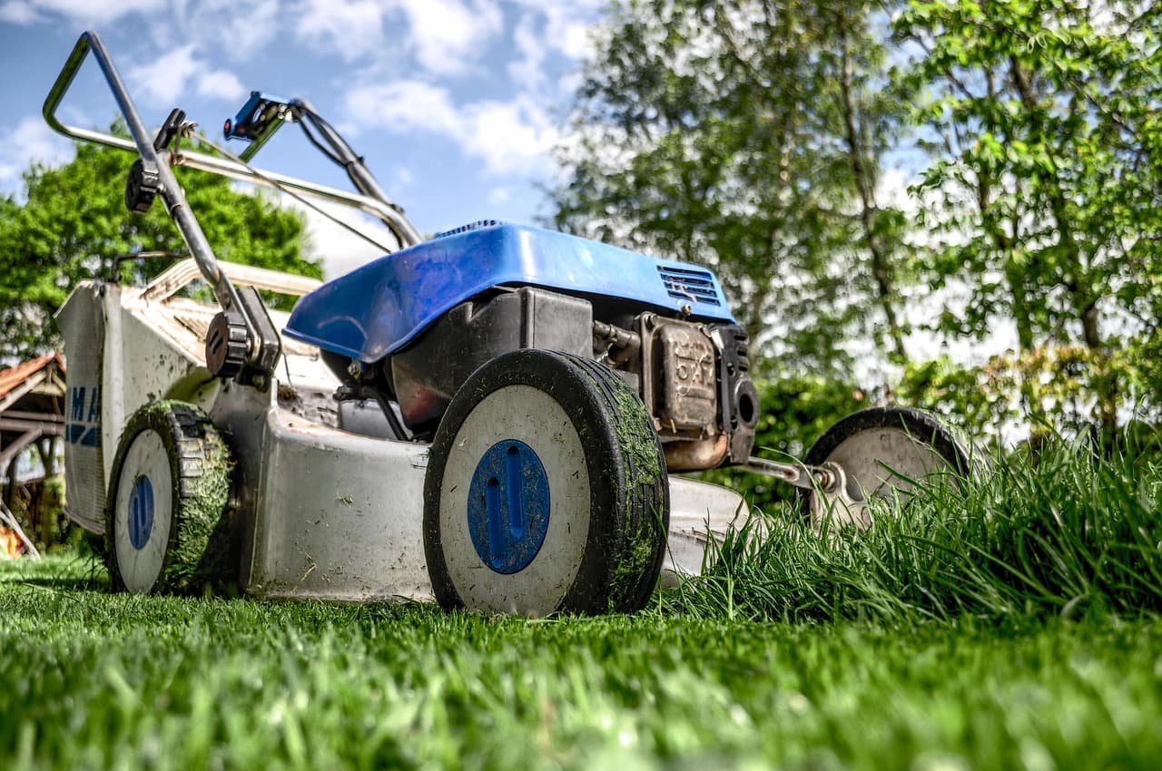 Comment Entretenir les Pièces Détachées de Tracteur pour Maximiser leur Durabilité