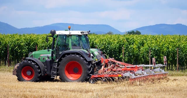 Les Erreurs à Éviter Lors de l'Achat de Pièces Détachées Tracteur